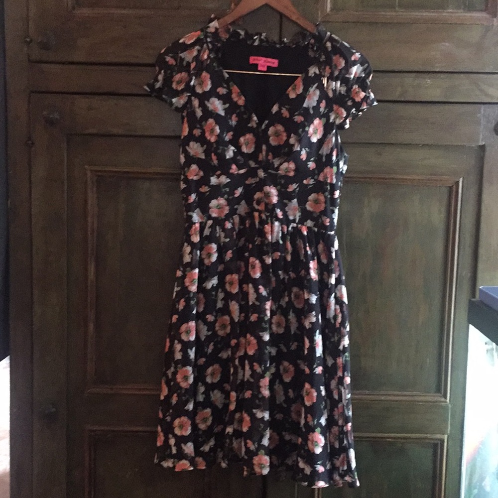 Betsy Johnson cap sleeve dress!